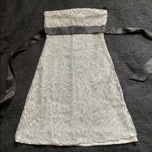 💕Egen Size Small Silver Lace Strapless Dress